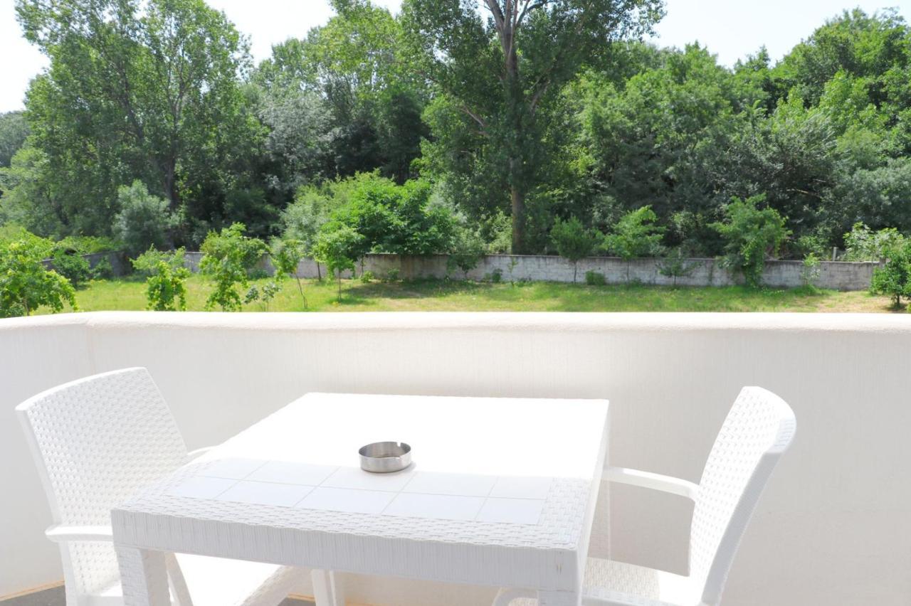Hotel Velipoja Village Bagian luar foto